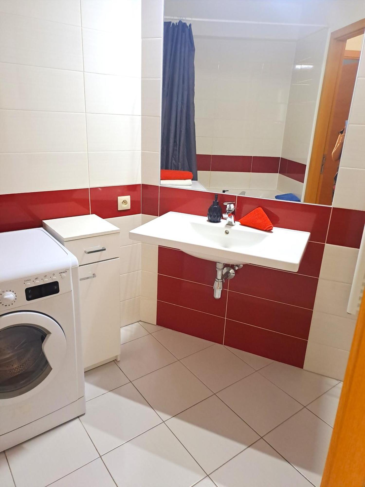 Apartamento Stylish Getaway In Prime Bratislava Location - By The Danube And Old Town Exterior foto
